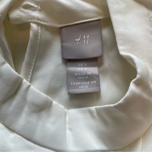 H & M ladies blouse NWT - Picture 3 of 4